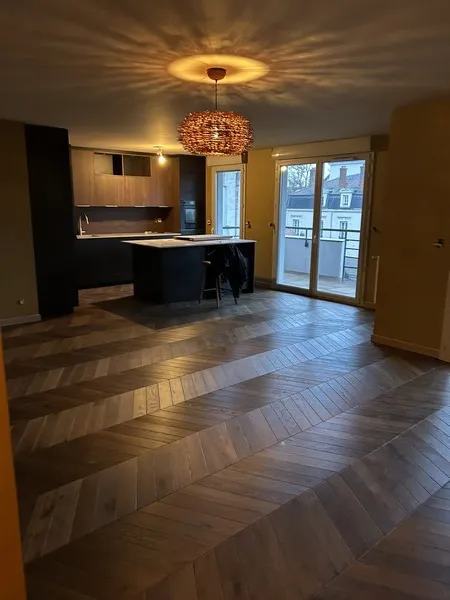 Rénovation d'un salon avec un revêtement de sol à Villeurbanne, Villeurbanne, Milhan Déco