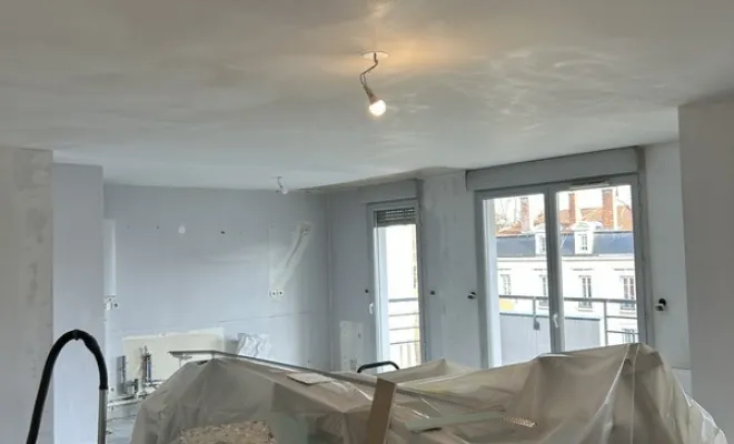 Rénovation d'un salon avec un revêtement de sol à Villeurbanne, Villeurbanne, Milhan Déco