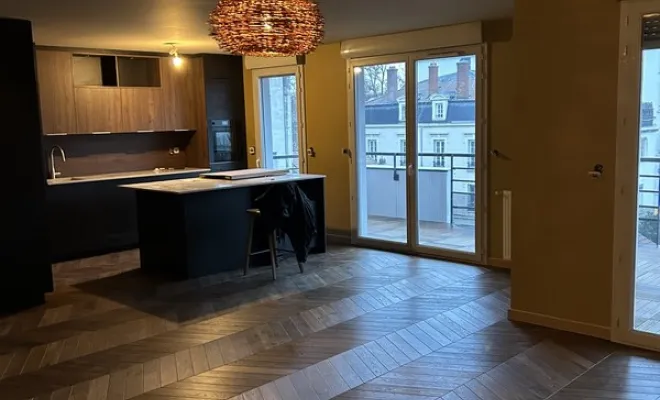 Rénovation d'un salon avec un revêtement de sol à Villeurbanne, Villeurbanne, Milhan Déco